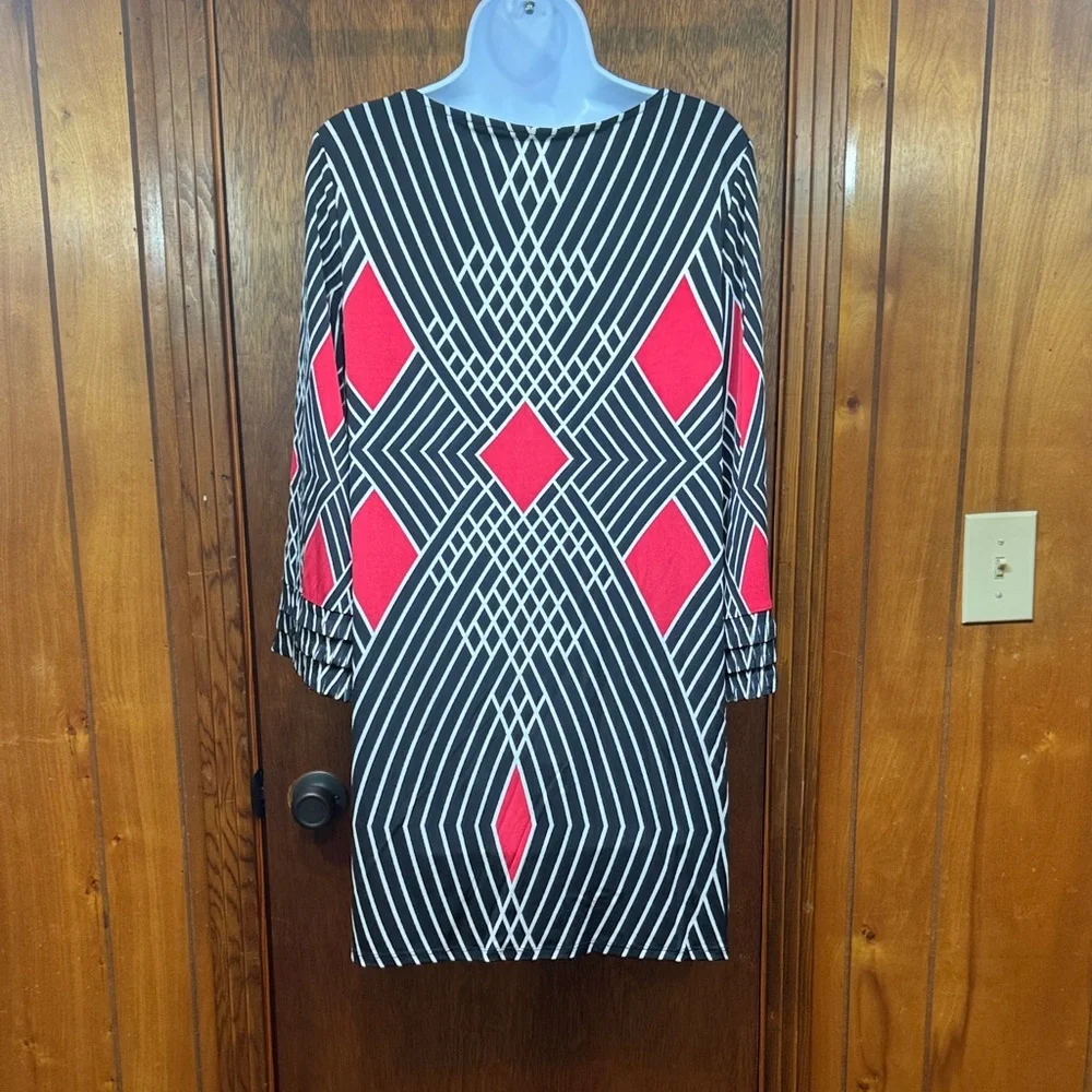 Alfani Black, White and Red Geometric Tunic Size M - Picture 4 of 6